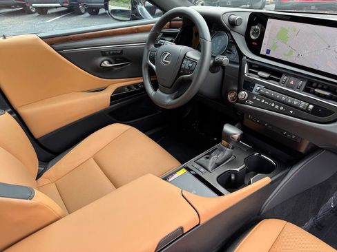 Used 2025 Lexus ES 300h F Sport FWD image 45