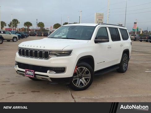 Used 2024 Jeep Wagoneer Series II w/ Flexible Seating Group image 1