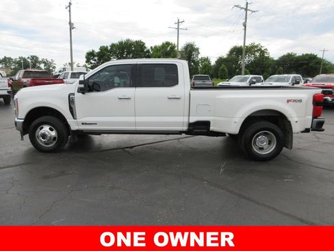 Used 2023 Ford F350 Lariat w/ Lariat Ultimate Package AWD/4WD image 11