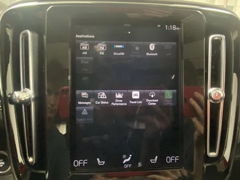 Used 2021 Volvo XC40 T5 R-Design w/ Climate Package image 22