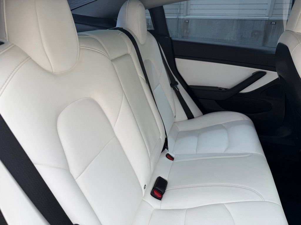 Used 2018 Tesla Model 3 AWD/4WD image 22