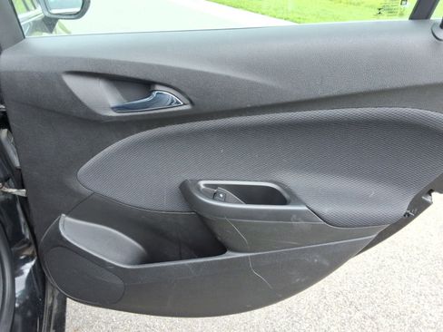 Used 2017 Chevrolet Cruze LT FWD image 24