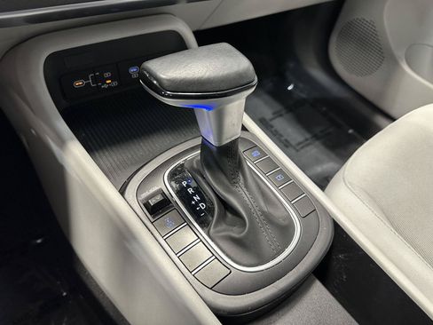 Certified 2024 Hyundai Kona SEL AWD/4WD image 24