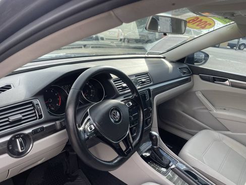 Used 2016 Volkswagen Passat 1.8T SE FWD image 22