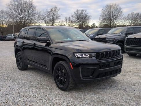 New 2026 Jeep Grand Cherokee Altitude AWD/4WD image 7
