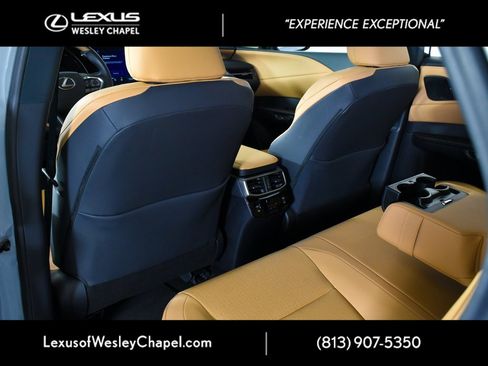 Used 2025 Lexus RX 350 Premium image 25