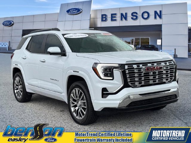 Used 2026 GMC Terrain Denali AWD/4WD image 1