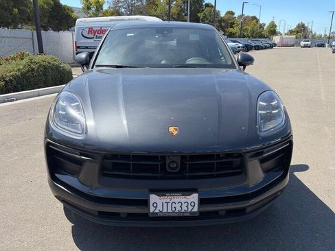Used 2023 Porsche Macan AWD/4WD image 8
