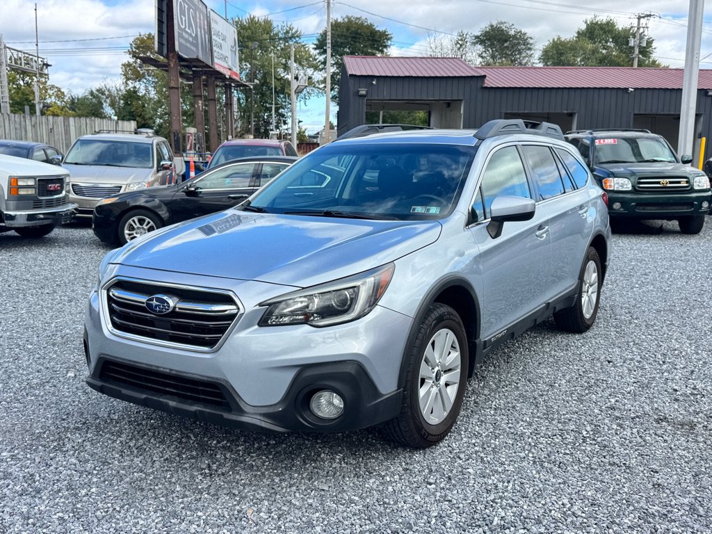 Used 2018 Subaru Outback 2.5i Premium AWD/4WD image 1