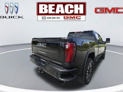 Used 2024 GMC Sierra 2500 Denali Ultimate image 3