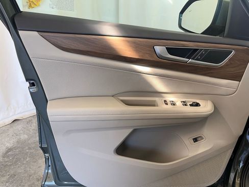 New 2026 Volkswagen Atlas SE image 9