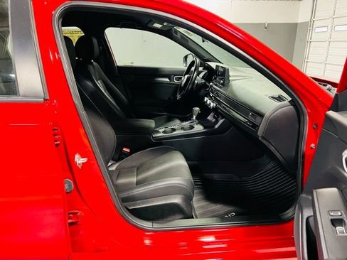 Used 2023 Honda Civic Sport image 3