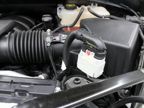 Used 2024 GMC Sierra 1500 AT4 w/ Technology Package image 31