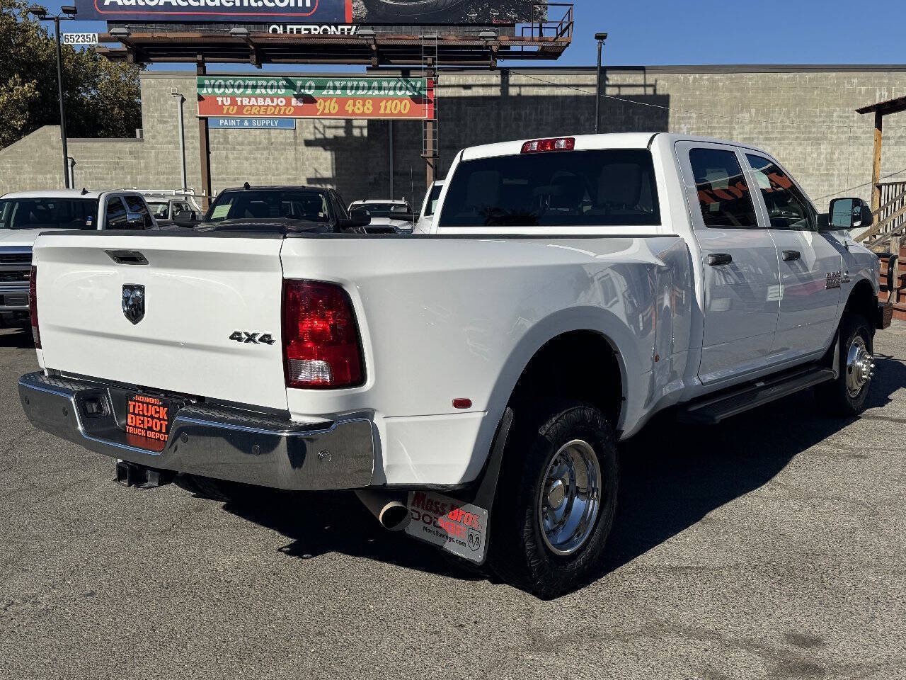 Used 2015 RAM 3500 Tradesman w/ Chrome Appearance Group AWD/4WD image 7