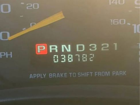 Used 2001 Chevrolet Express 3500 RWD image 12