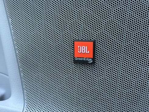 Used 2016 Toyota Highlander Limited image 30