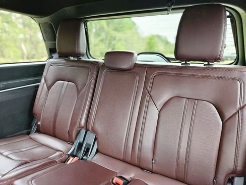 Used 2023 Ford Expedition Limited image 30