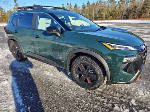 New 2026 Nissan Rogue SV image 9