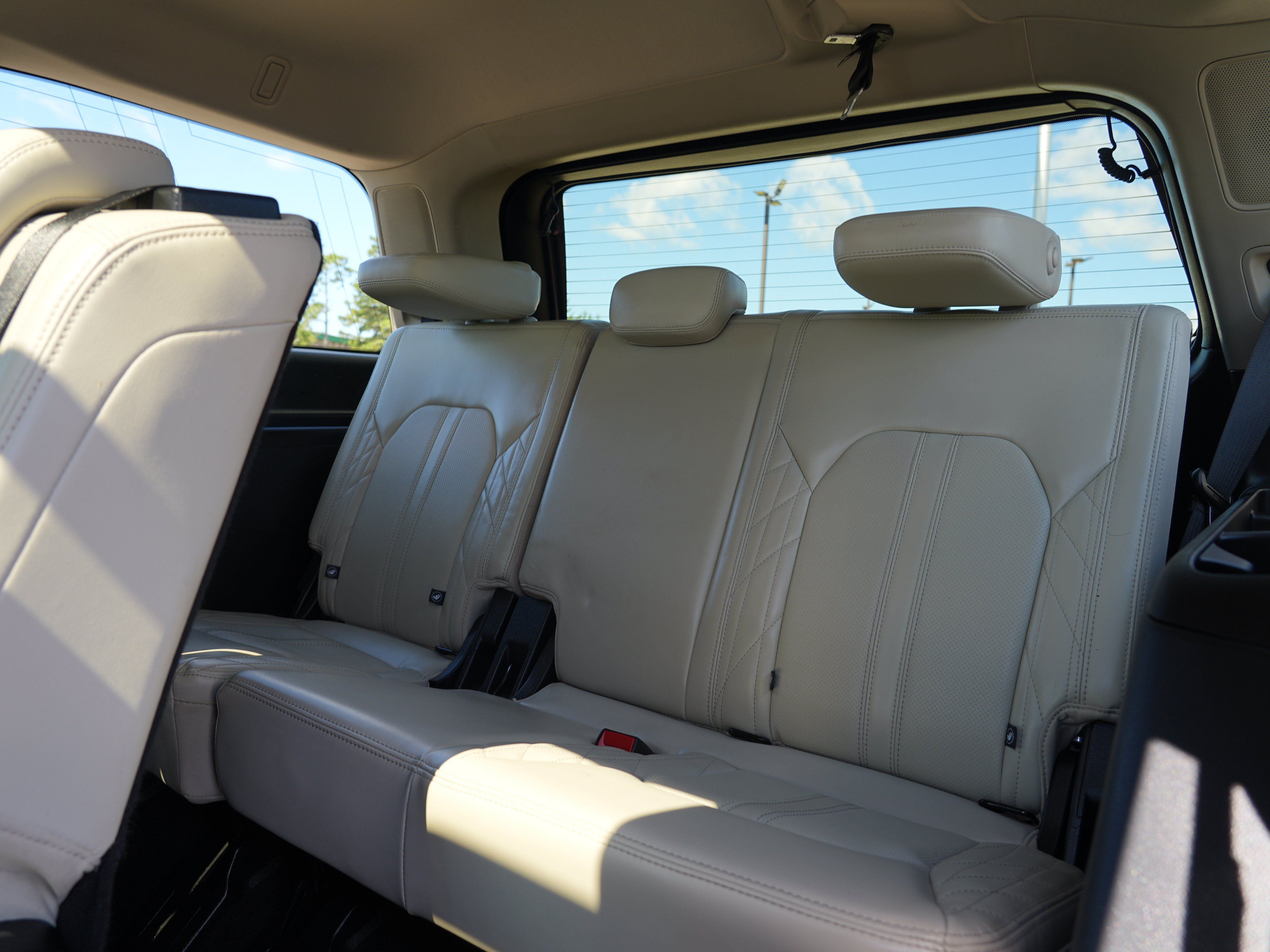 Used 2020 Ford Expedition Platinum AWD/4WD image 28