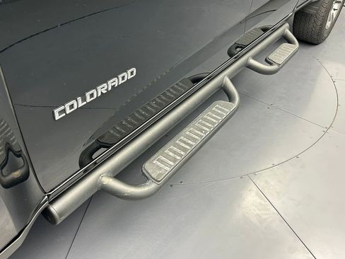 Used 2018 Chevrolet Colorado Z71 image 34