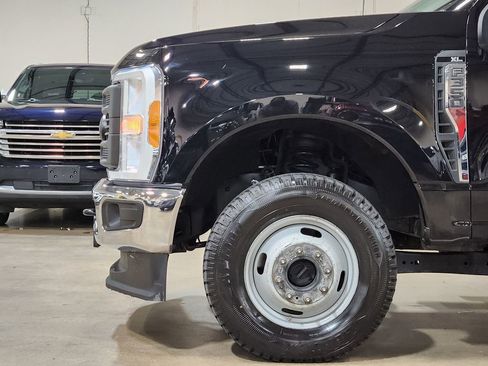 Used 2023 Ford F350 XL w/ XL Chrome Package AWD/4WD image 5