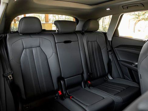 Certified 2025 Audi Q5 Premium w/ Premium Plus AWD/4WD image 24