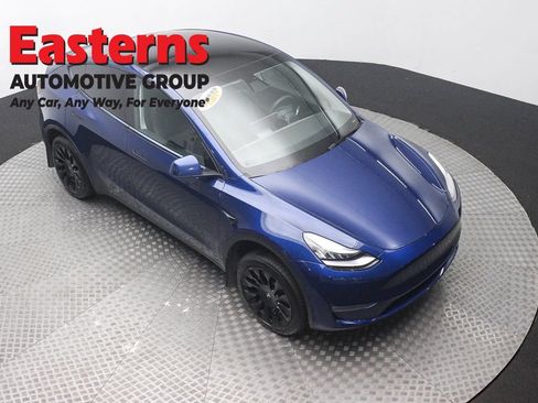 Used 2021 Tesla Model Y Long Range AWD/4WD image 3
