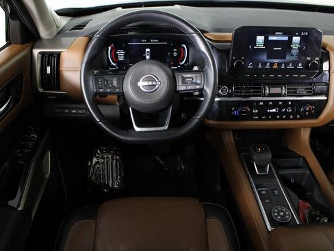 Certified 2023 Nissan Pathfinder Platinum image 5