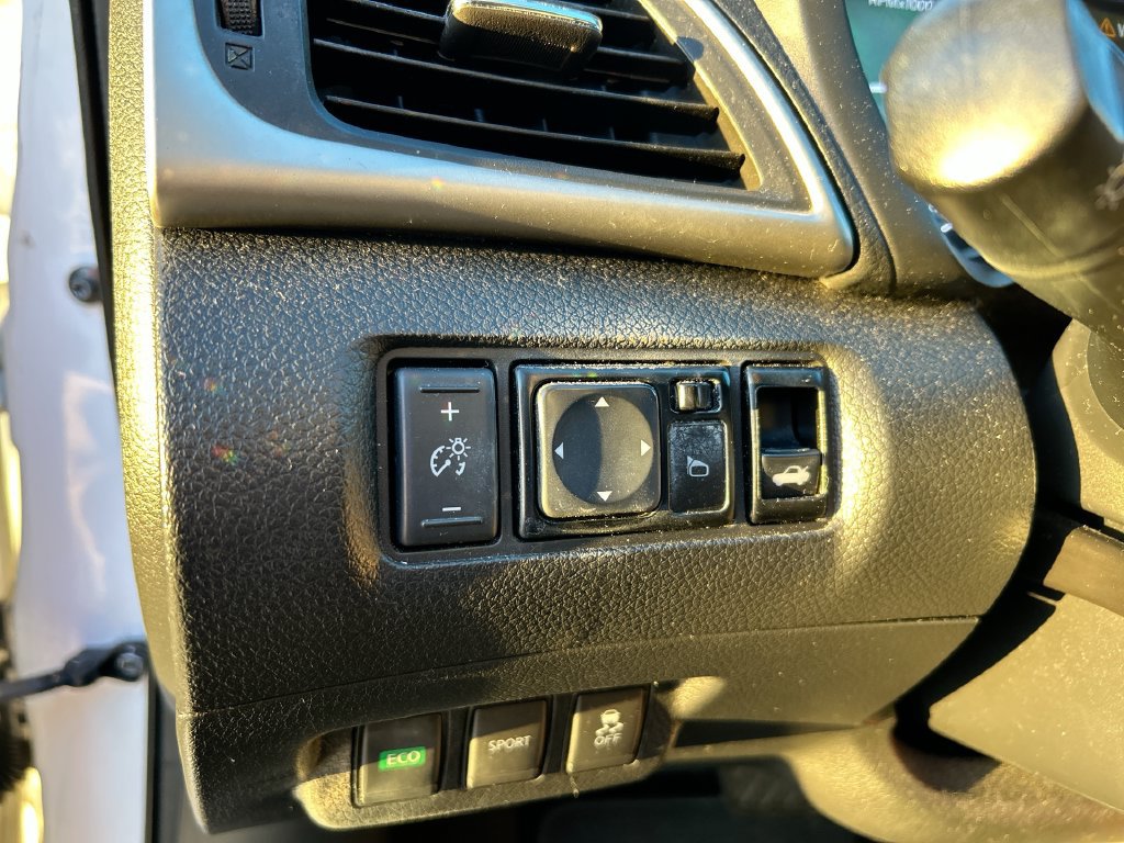 Used 2018 Nissan Sentra S w/ S Midnight Style Package FWD image 13