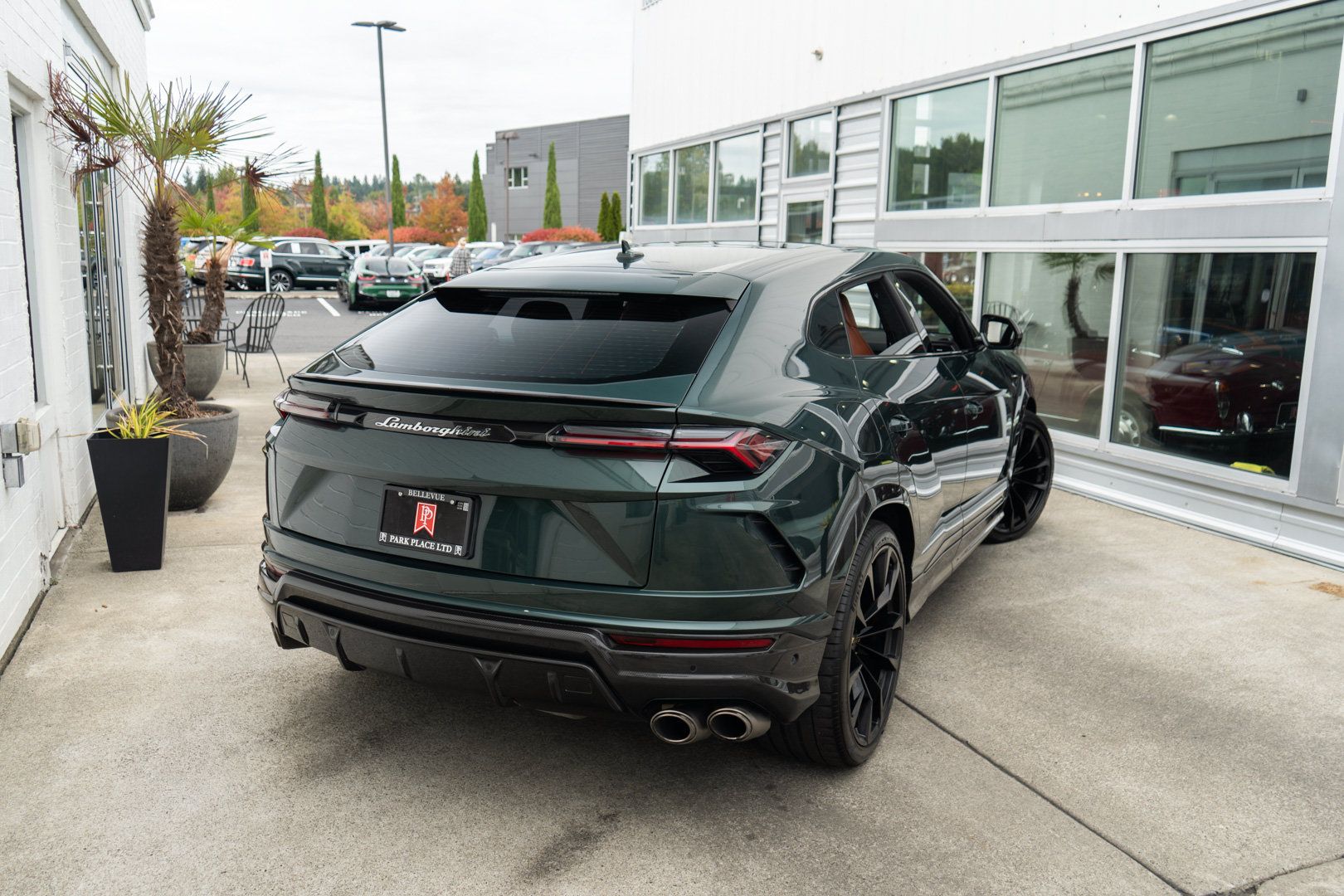 Used 2022 Lamborghini Urus AWD/4WD image 6