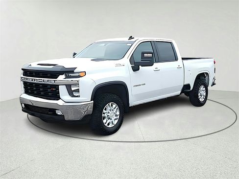Used 2022 Chevrolet Silverado 2500 LT w/ Convenience Package image 3