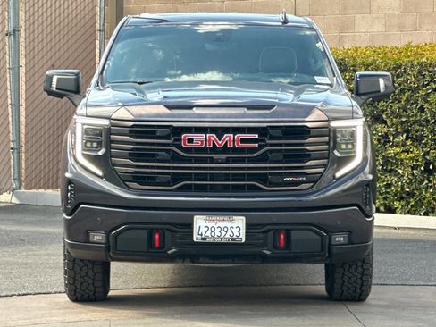 Used 2023 GMC Sierra 1500 AT4X image 9