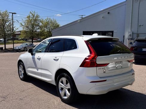 Used 2022 Volvo XC60 B5 Momentum AWD/4WD image 4