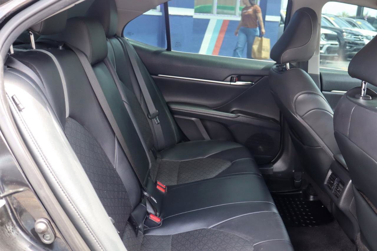 Used 2021 Toyota Camry XSE FWD image 18