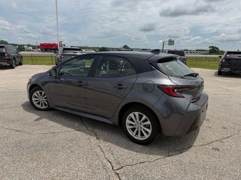 Used 2023 Toyota Corolla SE w/ SE Premium Package FWD image 11