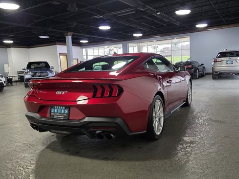 Used 2024 Ford Mustang GT Premium image 4