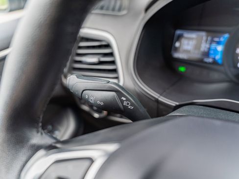 Used 2024 Ford Edge SEL image 29