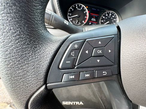 Used 2025 Nissan Sentra S FWD image 28