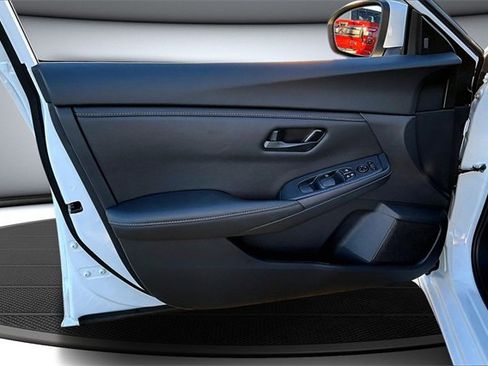 Certified 2025 Nissan Sentra S image 19