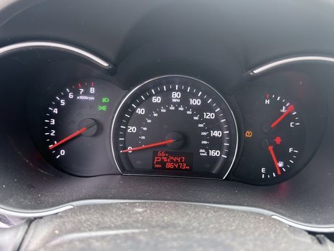 Used 2014 Kia Sorento LX image 4