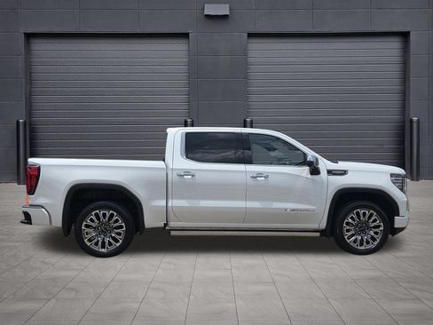 Used 2024 GMC Sierra 1500 Denali Ultimate AWD/4WD image 4