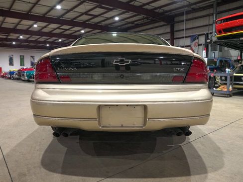 Used 1999 Chevrolet Lumina LTZ w/ Preferred Equipment Group image 7