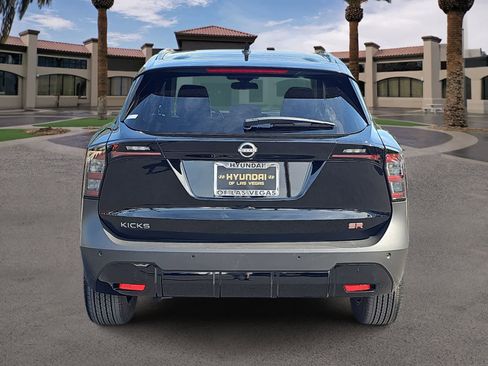 Used 2025 Nissan Kicks SR FWD image 7