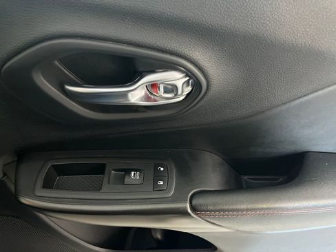 Used 2020 Jeep Cherokee Trailhawk w/ Cold Weather Group image 61