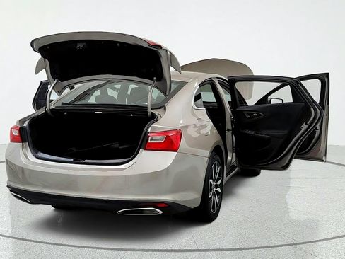 Used 2023 Chevrolet Malibu RS FWD image 12