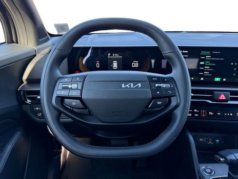 New 2026 Kia Sportage X-Line w/ X-Line Premium Package AWD/4WD image 12