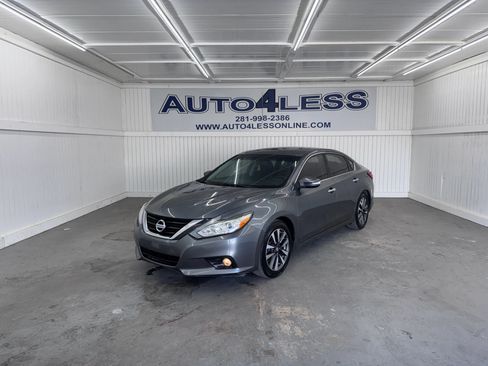 Used 2017 Nissan Altima 2.5 SL FWD image 1