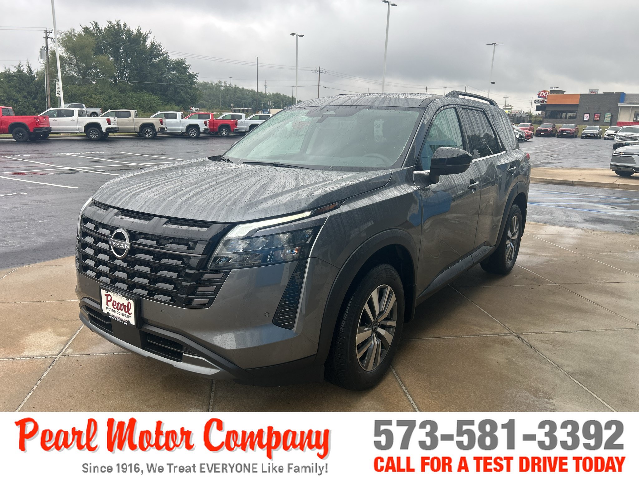 Used 2026 Nissan Pathfinder SL w/ Cargo Package AWD/4WD image 7