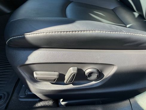 Used 2022 Toyota Prius Prime Limited image 27