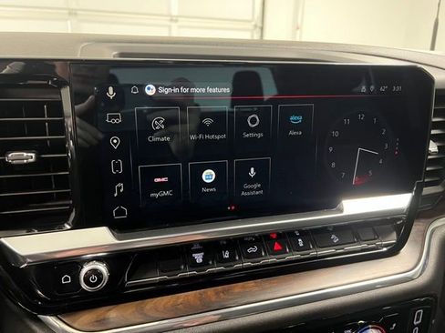 Used 2025 GMC Sierra 3500 SLT image 28